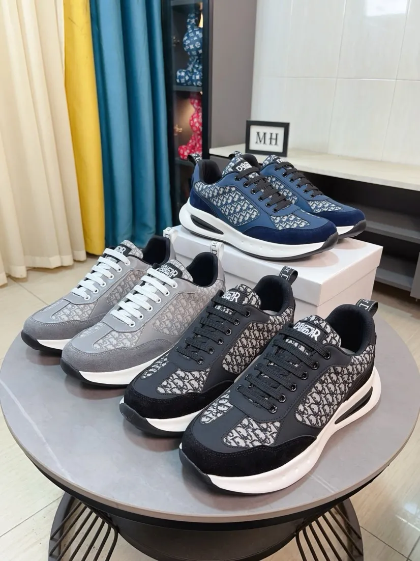 Men's men's shoes 💰440🌹🌹【Dior】Best-selling official website world premiere🔝High-end men's shoes brand official website latest series: The upper is made of imported cowhide with specially designed fabrics➕Mesh breathable lining. Make walking more convenient and comfortable! Compared with the official quality, Midea’s 1:1 replica. Create a fashionable personality to set off your uniqueness! A must-have for trendy men! Classic style. Men's sizes: 38-44.